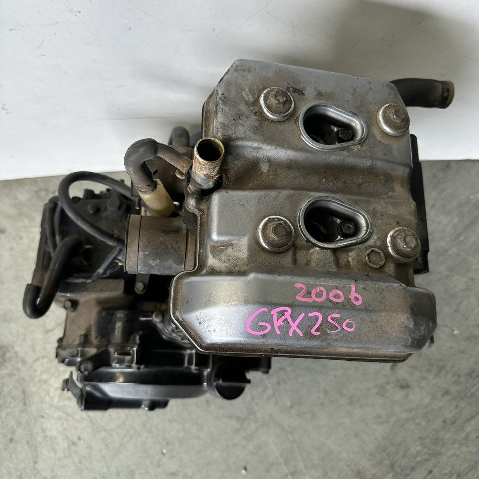 Mesin Motor Kawasaki Ninja GPX250 Bekas Copotan (4)